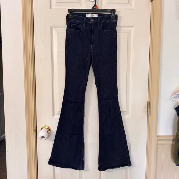 Hollister Denim - Hollister Curvy High Rise Flare Women’s Jeans Size 2R Dark Wash Advanced Stretch